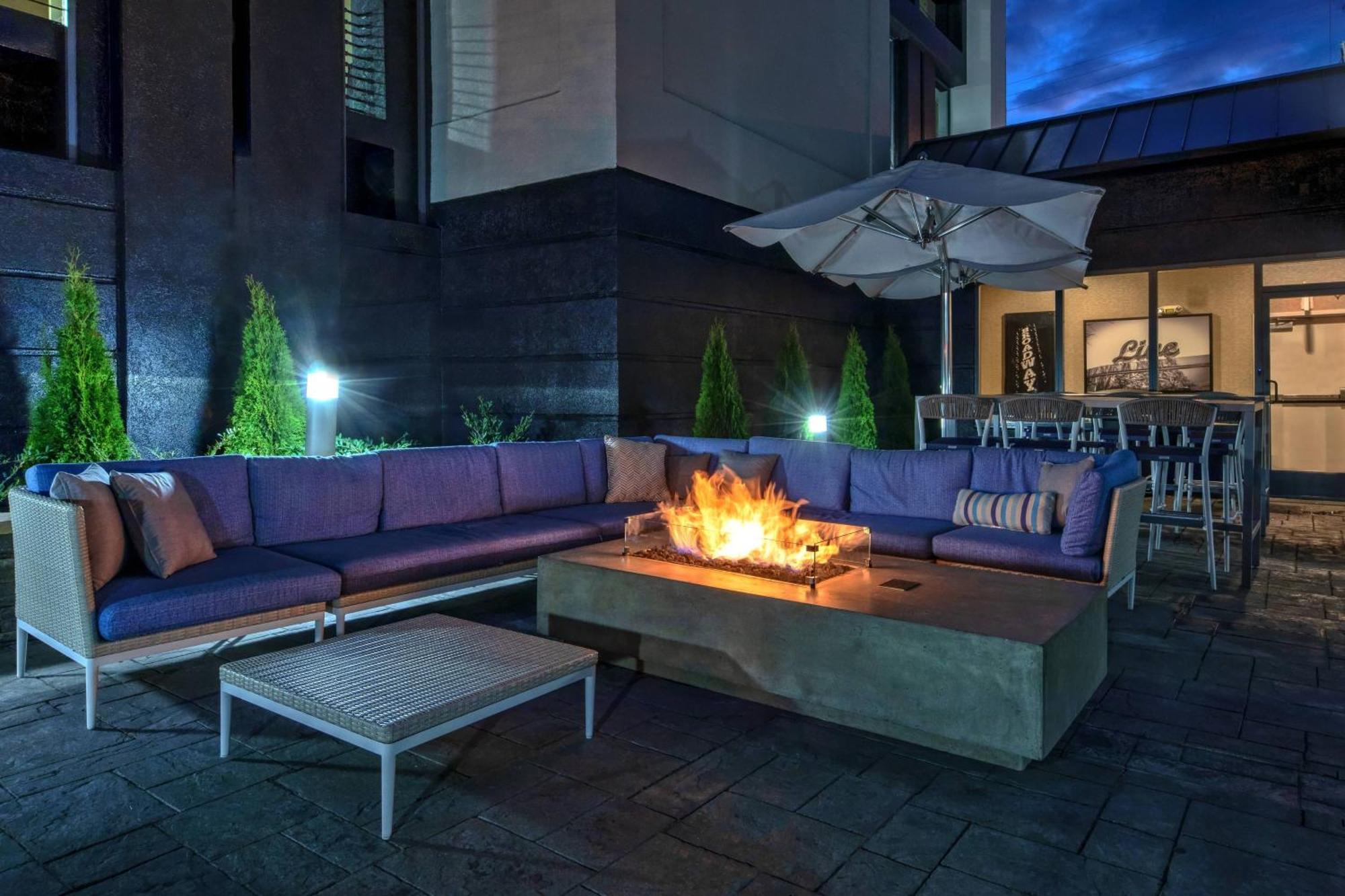 Courtyard By Marriott Nashville Vanderbilt West End מראה חיצוני תמונה