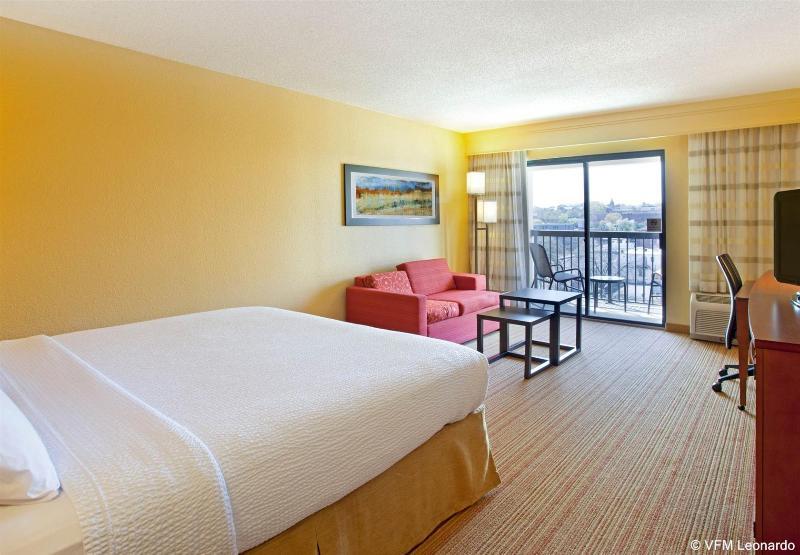 Courtyard By Marriott Nashville Vanderbilt West End מראה חיצוני תמונה